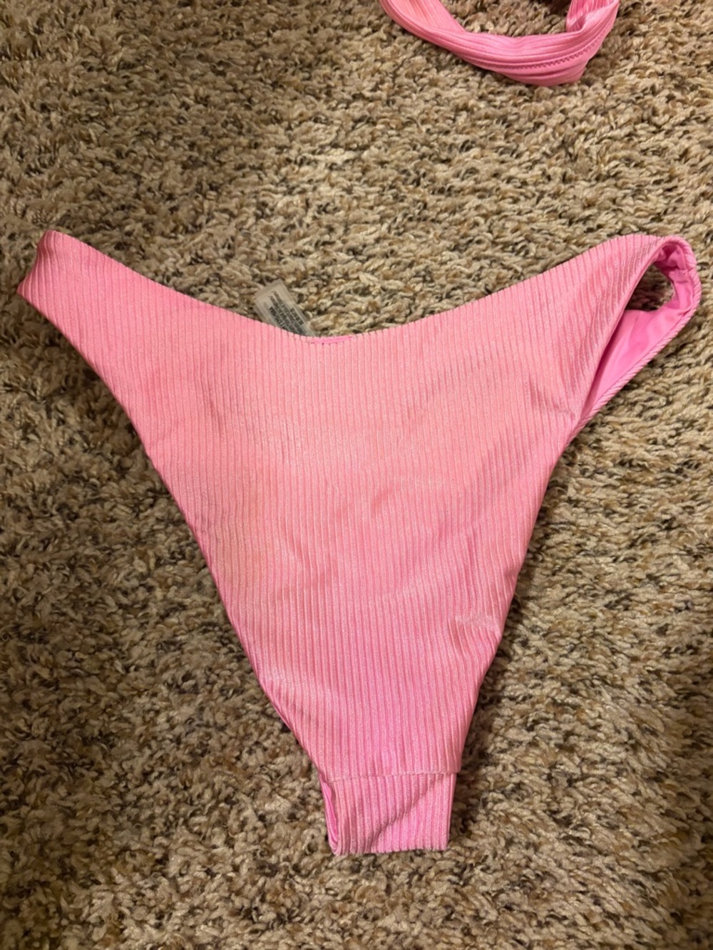 Pink Victoria’s Secret bikini - Picture 5 of 5
